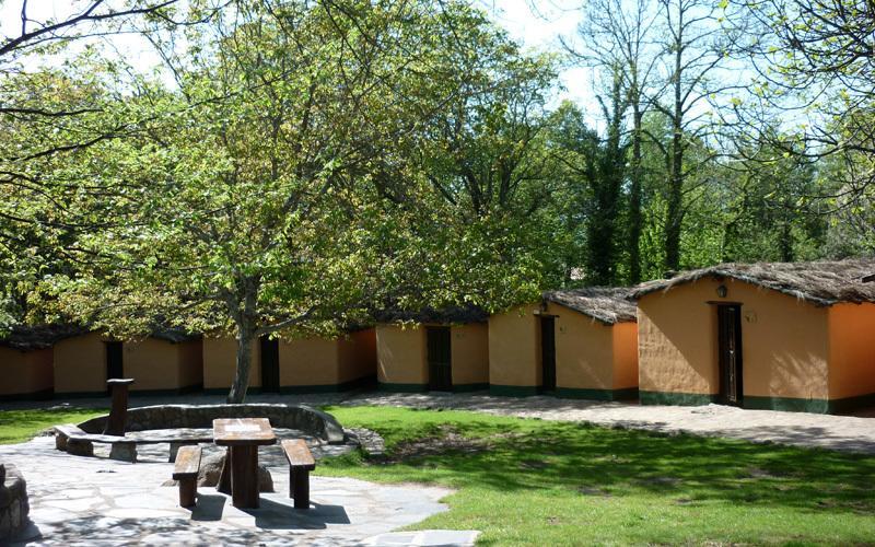 Albergue Turistico Valle Del Ambroz Hervás Exterior photo